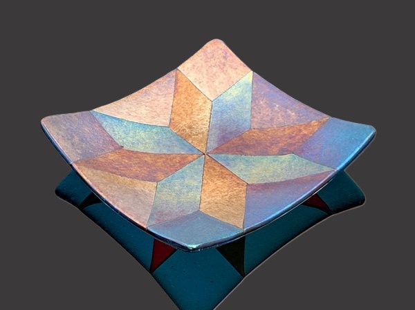 Lemoyne Star Iridescent Glass Plate - Image 2